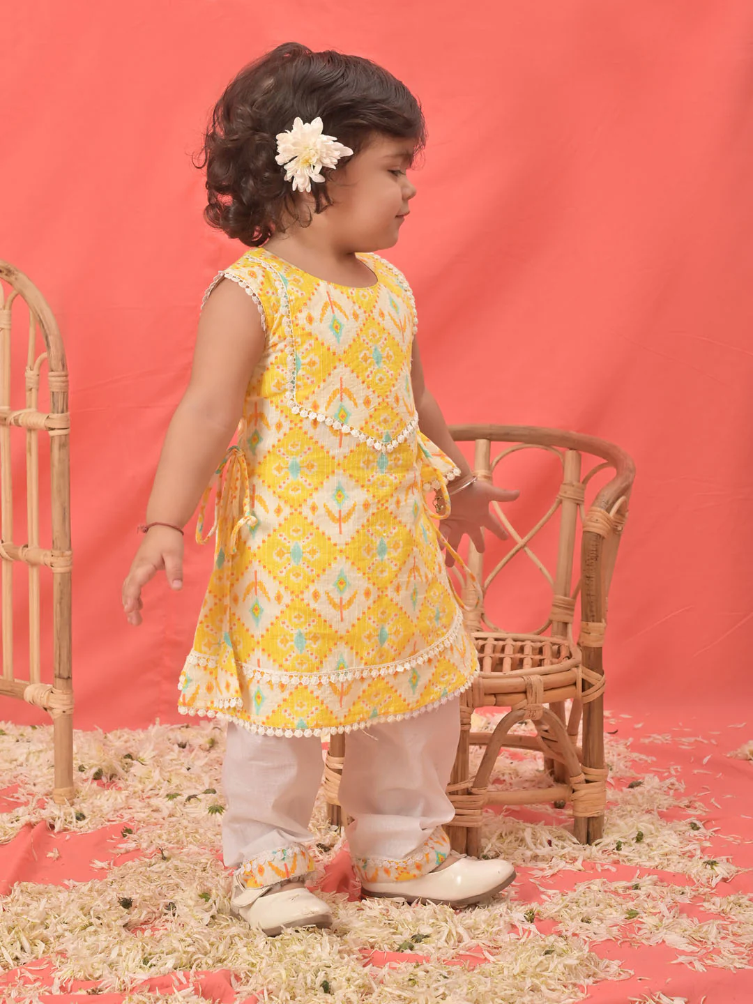 Girl's Yellow Ikaat Print A-Line Kurta Pyjama Set - Image 5